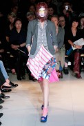 desfiles-commedesgarcons-paris-verao2008rtw-104