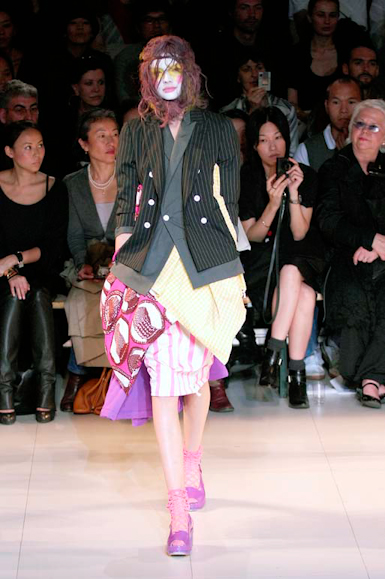 desfiles-commedesgarcons-paris-verao2008rtw-105