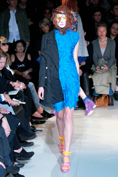 desfiles-commedesgarcons-paris-verao2008rtw-107