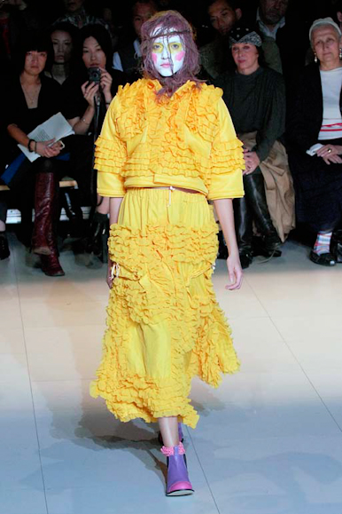 desfiles-commedesgarcons-paris-verao2008rtw-108