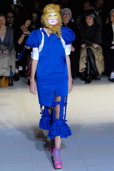 desfiles-commedesgarcons-paris-verao2008rtw-112