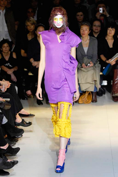 desfiles-commedesgarcons-paris-verao2008rtw-124