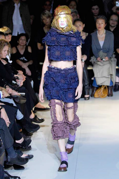 desfiles-commedesgarcons-paris-verao2008rtw-129