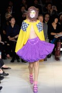 desfiles-commedesgarcons-paris-verao2008rtw-137