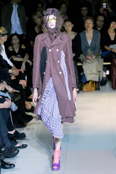 desfiles-commedesgarcons-paris-verao2008rtw-141