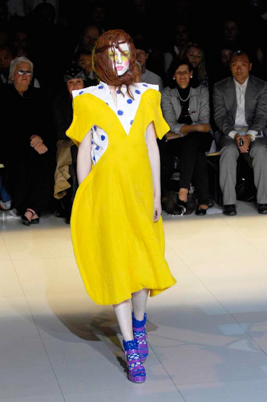 desfiles-commedesgarcons-paris-verao2008rtw-143
