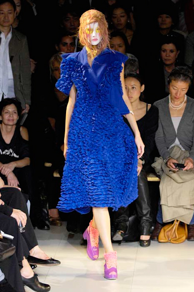 desfiles-commedesgarcons-paris-verao2008rtw-146