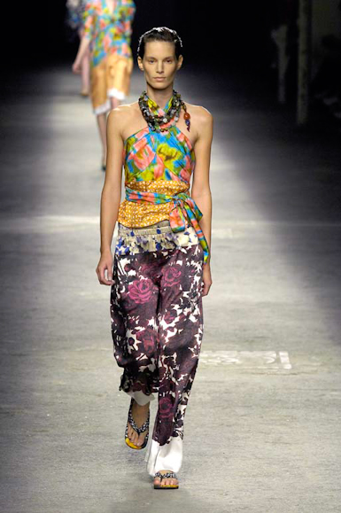 desfiles-driesvannoten-paris-verao2008rtw-100