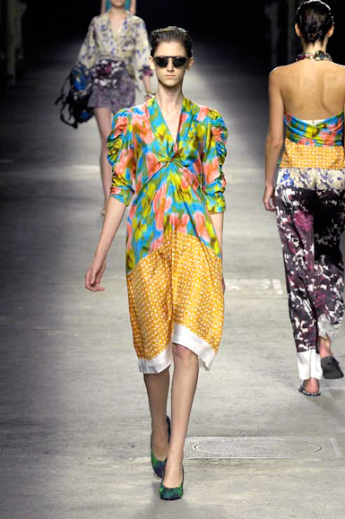 desfiles-driesvannoten-paris-verao2008rtw-101