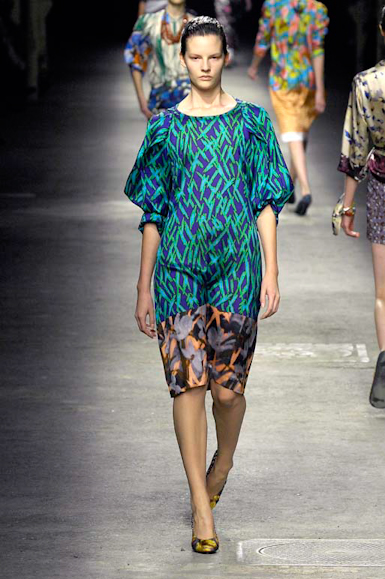 desfiles-driesvannoten-paris-verao2008rtw-103