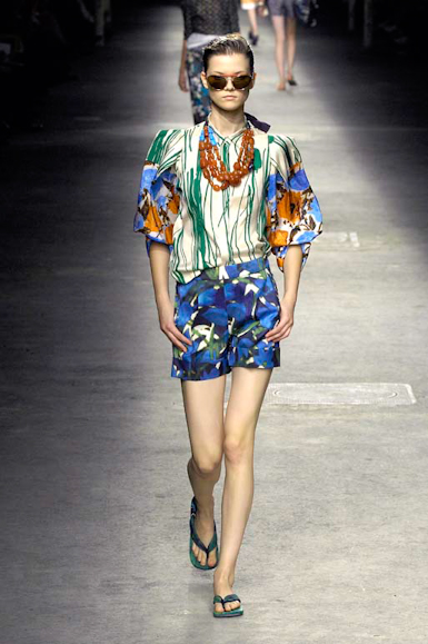 desfiles-driesvannoten-paris-verao2008rtw-104