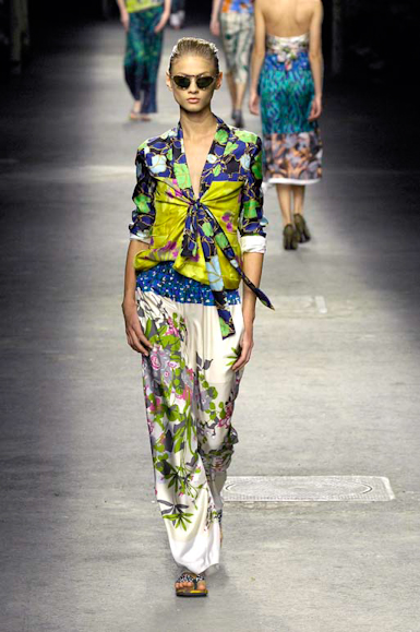 desfiles-driesvannoten-paris-verao2008rtw-109