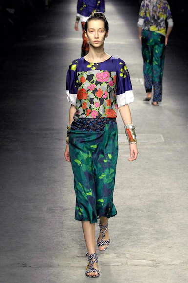 desfiles-driesvannoten-paris-verao2008rtw-112