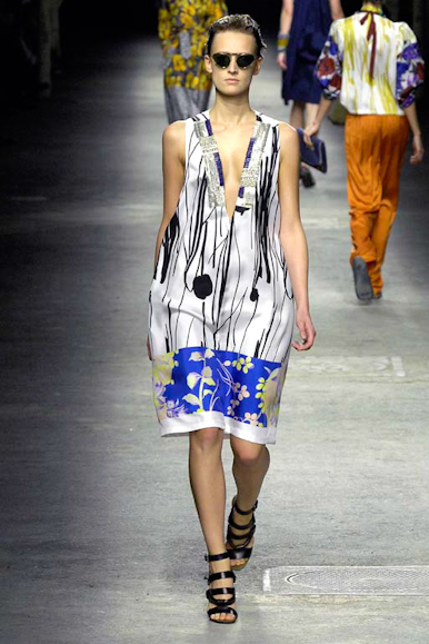 desfiles-driesvannoten-paris-verao2008rtw-119