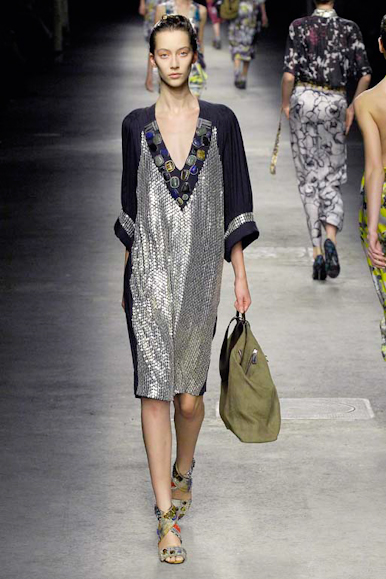 desfiles-driesvannoten-paris-verao2008rtw-147