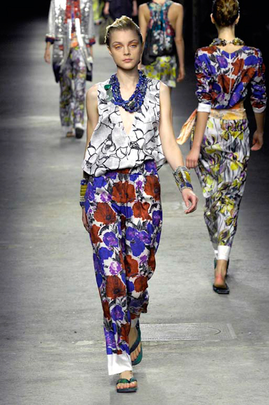 desfiles-driesvannoten-paris-verao2008rtw-150