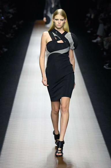 desfiles-givenchy-paris-verao2008rtw-104