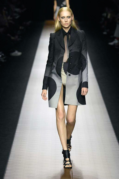 desfiles-givenchy-paris-verao2008rtw-105