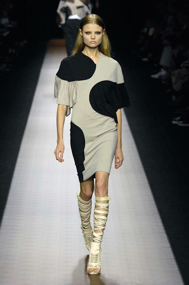 desfiles-givenchy-paris-verao2008rtw-108
