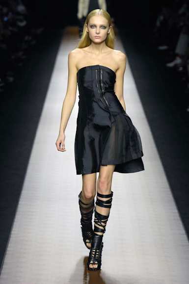 desfiles-givenchy-paris-verao2008rtw-114