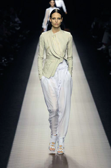 desfiles-givenchy-paris-verao2008rtw-117