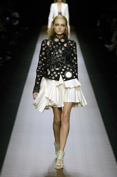 desfiles-givenchy-paris-verao2008rtw-138