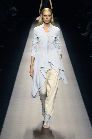 desfiles-givenchy-paris-verao2008rtw-146