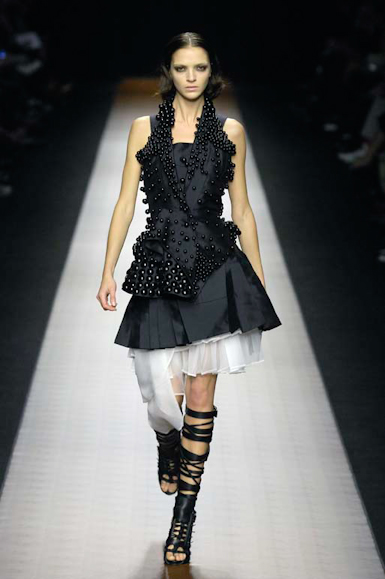 desfiles-givenchy-paris-verao2008rtw-147