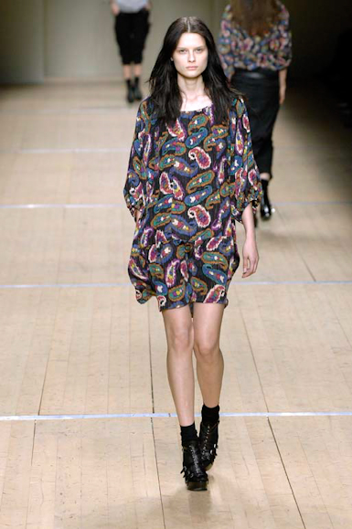 desfiles-imarant-paris-verao2008rtw-139