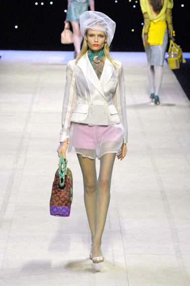 desfiles-lvuitton-paris-verao2008rtw-119