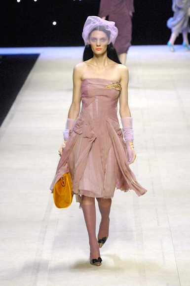 desfiles-lvuitton-paris-verao2008rtw-147