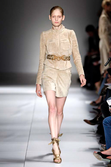 desfiles-loewe-paris-verao2008rtw-103