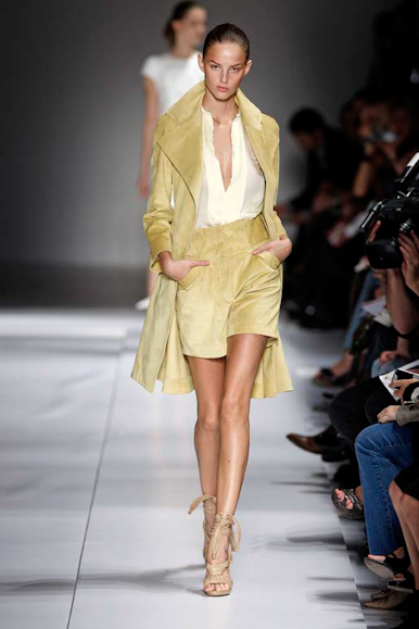 desfiles-loewe-paris-verao2008rtw-109