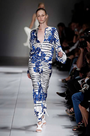 desfiles-loewe-paris-verao2008rtw-114