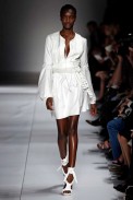 desfiles-loewe-paris-verao2008rtw-120