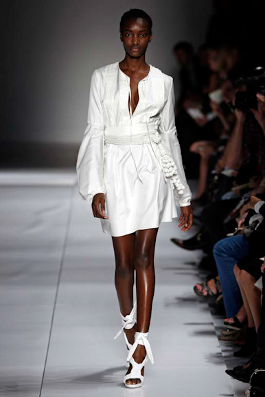 desfiles-loewe-paris-verao2008rtw-120