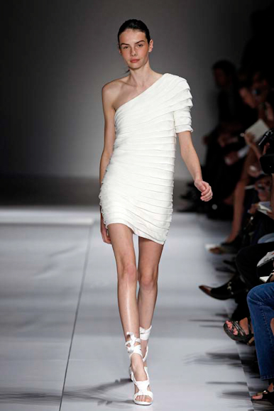 desfiles-loewe-paris-verao2008rtw-124