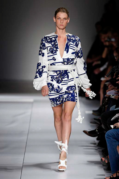 desfiles-loewe-paris-verao2008rtw-126