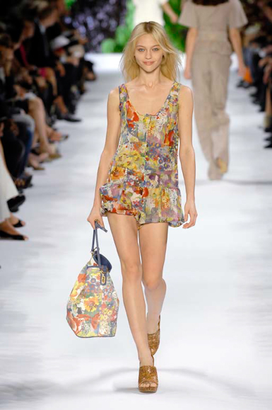 desfiles-smccartney-paris-verao2008rtw-105