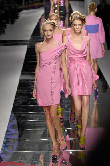 desfiles-valentino-paris-verao2008rtw-104