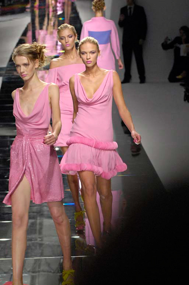 desfiles-valentino-paris-verao2008rtw-105