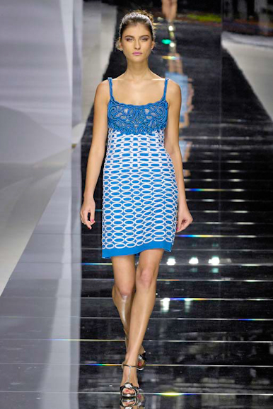 desfiles-valentino-paris-verao2008rtw-115