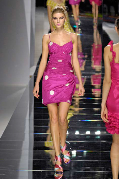 desfiles-valentino-paris-verao2008rtw-120
