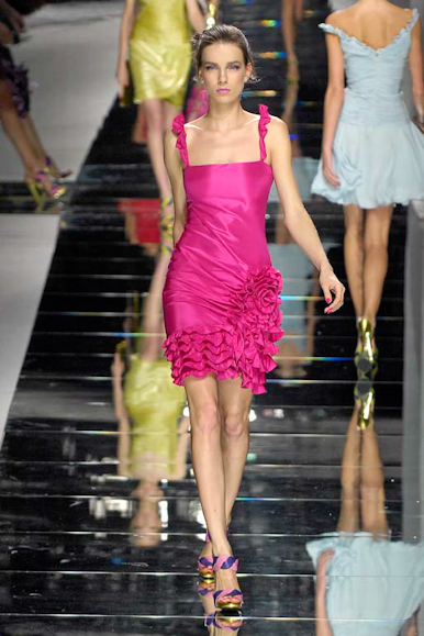 desfiles-valentino-paris-verao2008rtw-121