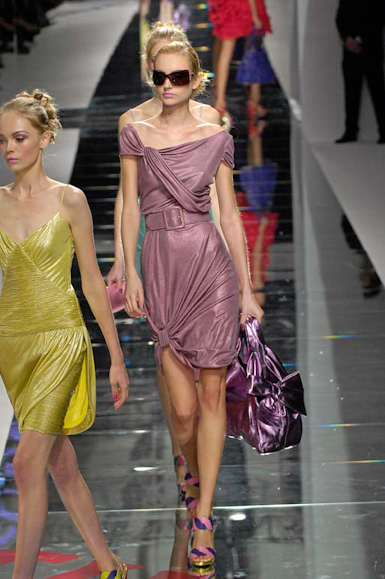 desfiles-valentino-paris-verao2008rtw-124