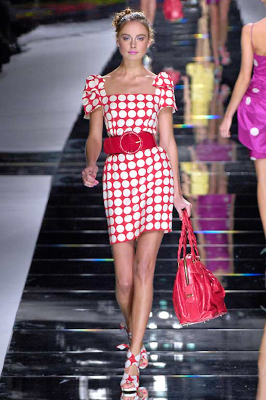 desfiles-valentino-paris-verao2008rtw-127