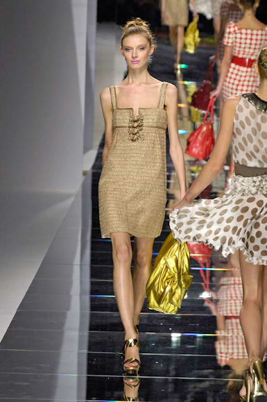 desfiles-valentino-paris-verao2008rtw-130