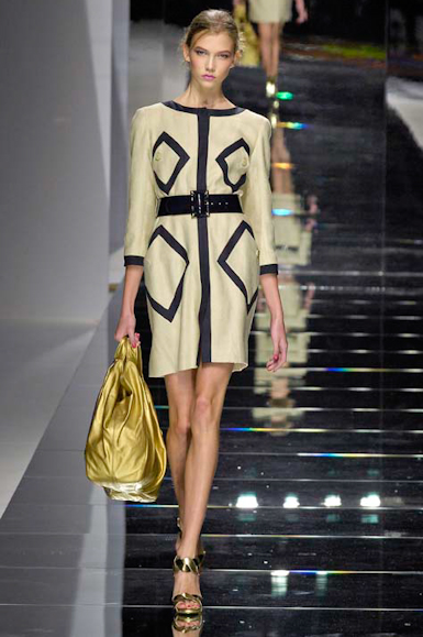 desfiles-valentino-paris-verao2008rtw-132