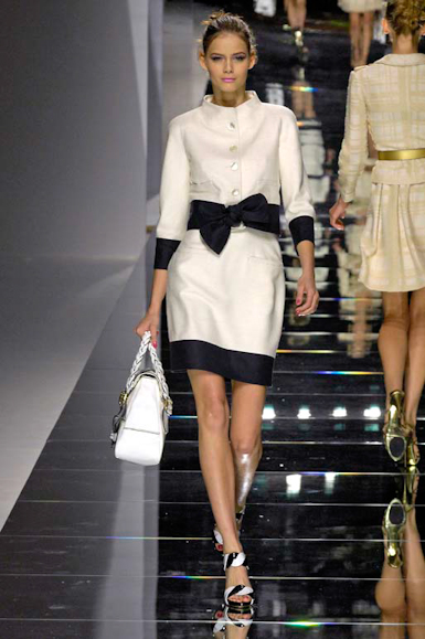 desfiles-valentino-paris-verao2008rtw-133