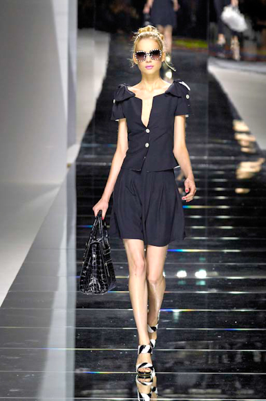 desfiles-valentino-paris-verao2008rtw-136